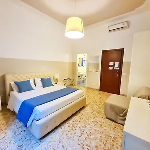 https://la-dolce-vita-guesthouse.it-romehotels.com
