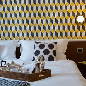 https://zebra-naviglio.italymilanhotels.net